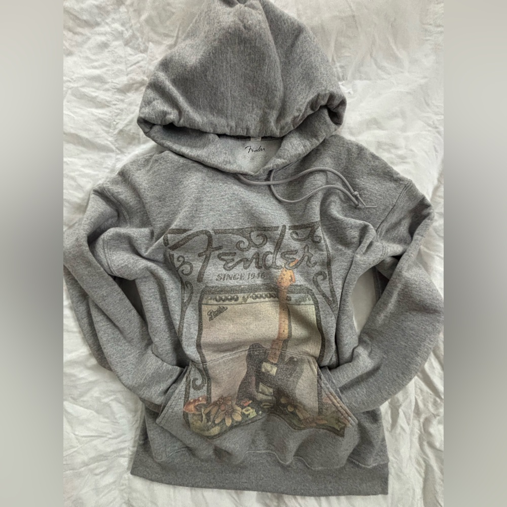 Jerzees Women’s “Fender” Hoodie – Size Medium, Super Cute!